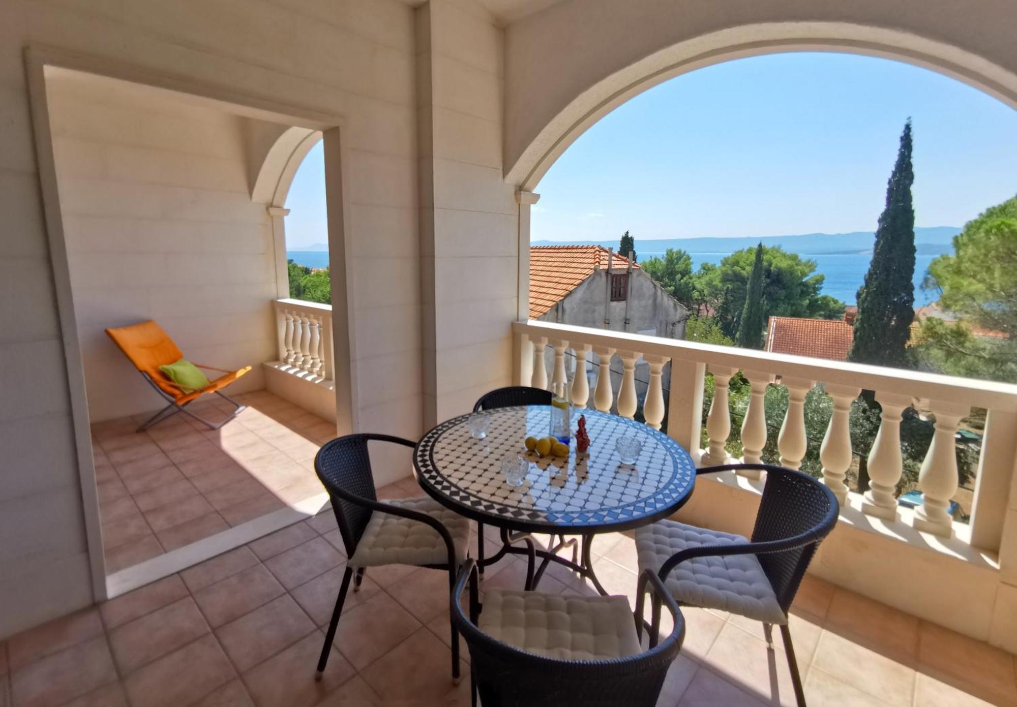 Villa Mira Bol Rum bild