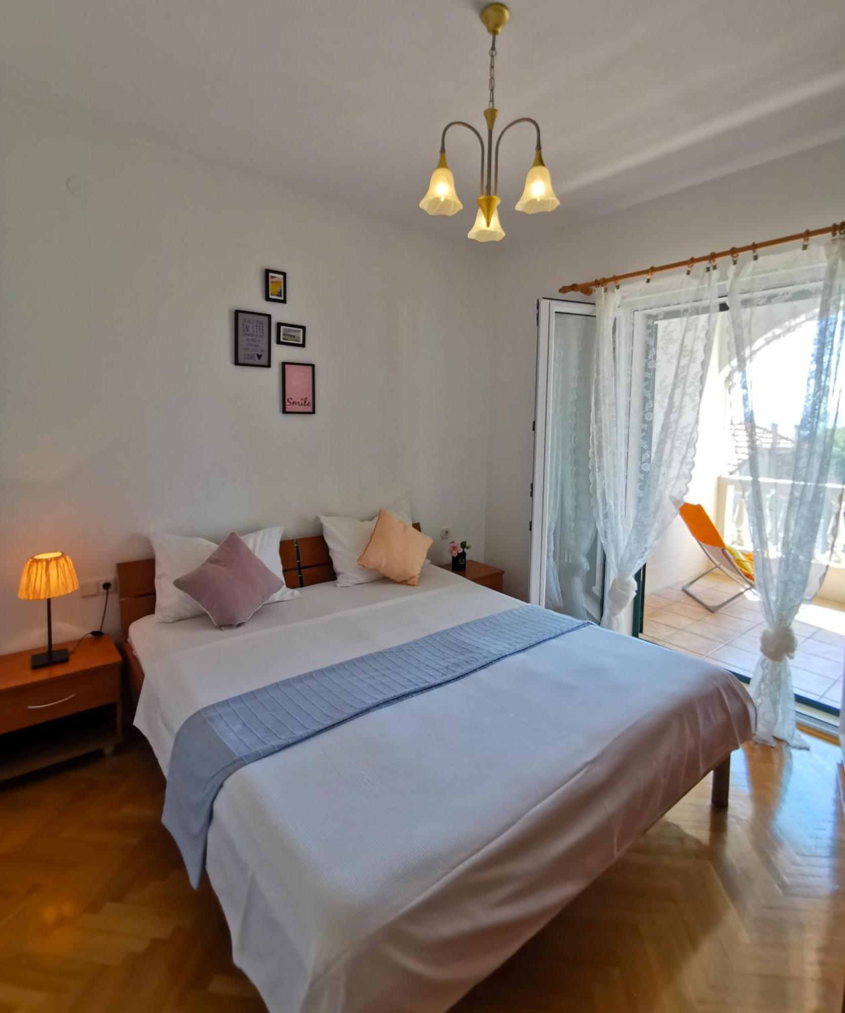 Villa Mira Bol Rum bild