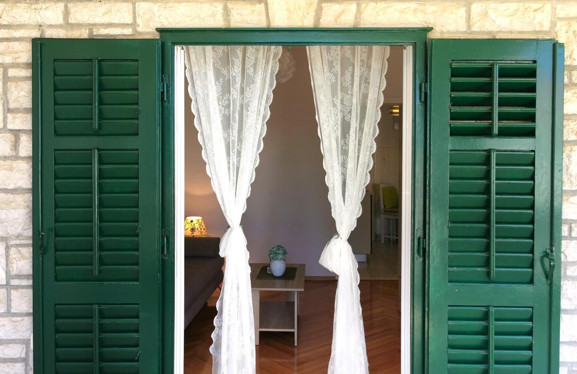 Villa Mira Bol Rum bild